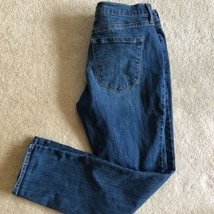 Old Navy Curvy Skinny Medium Wash Jeans